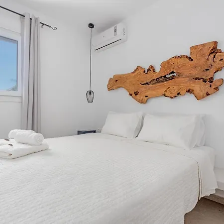 Sonia Daire Mykonos Town